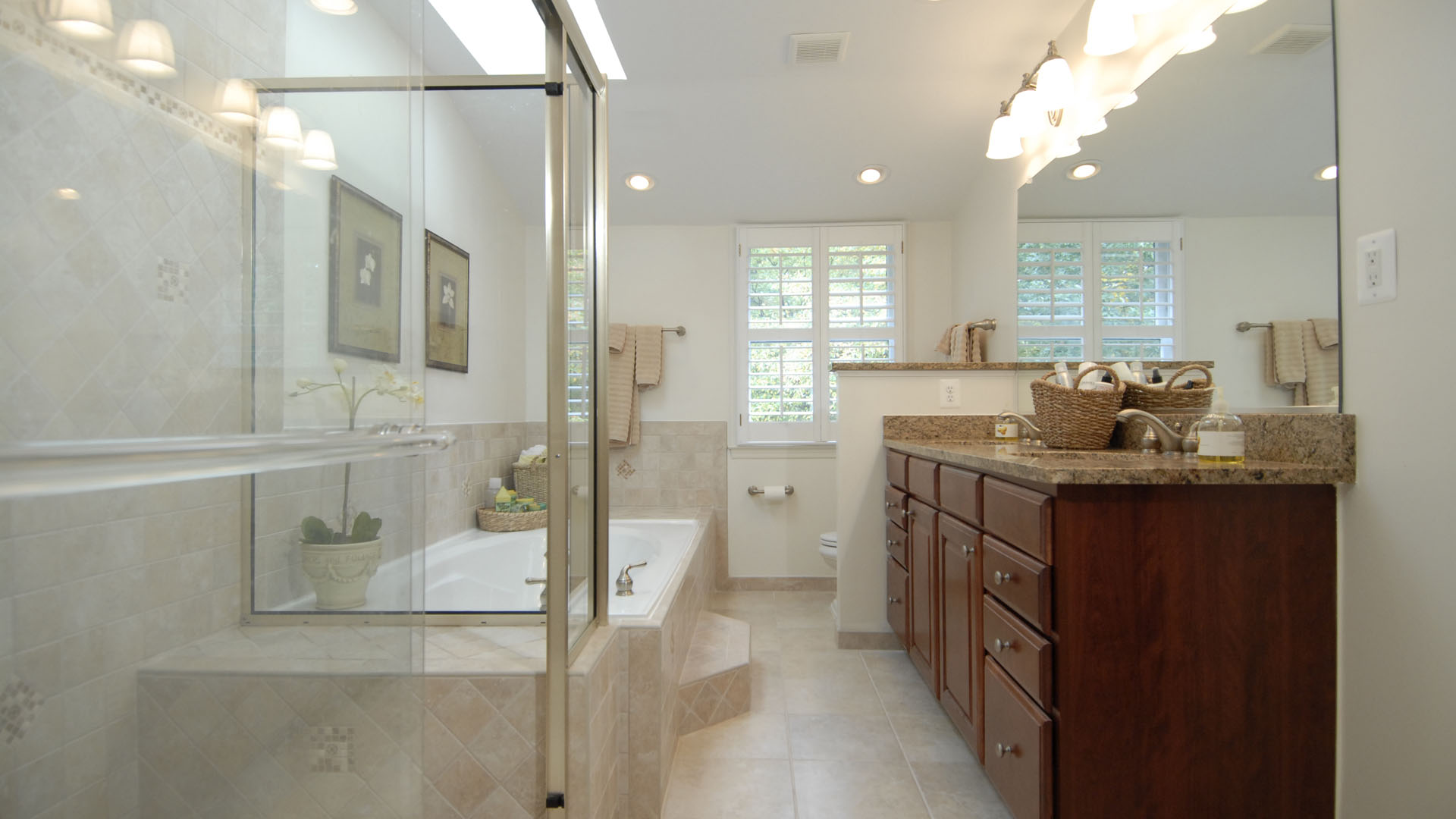 Bathroom 103a Gallery