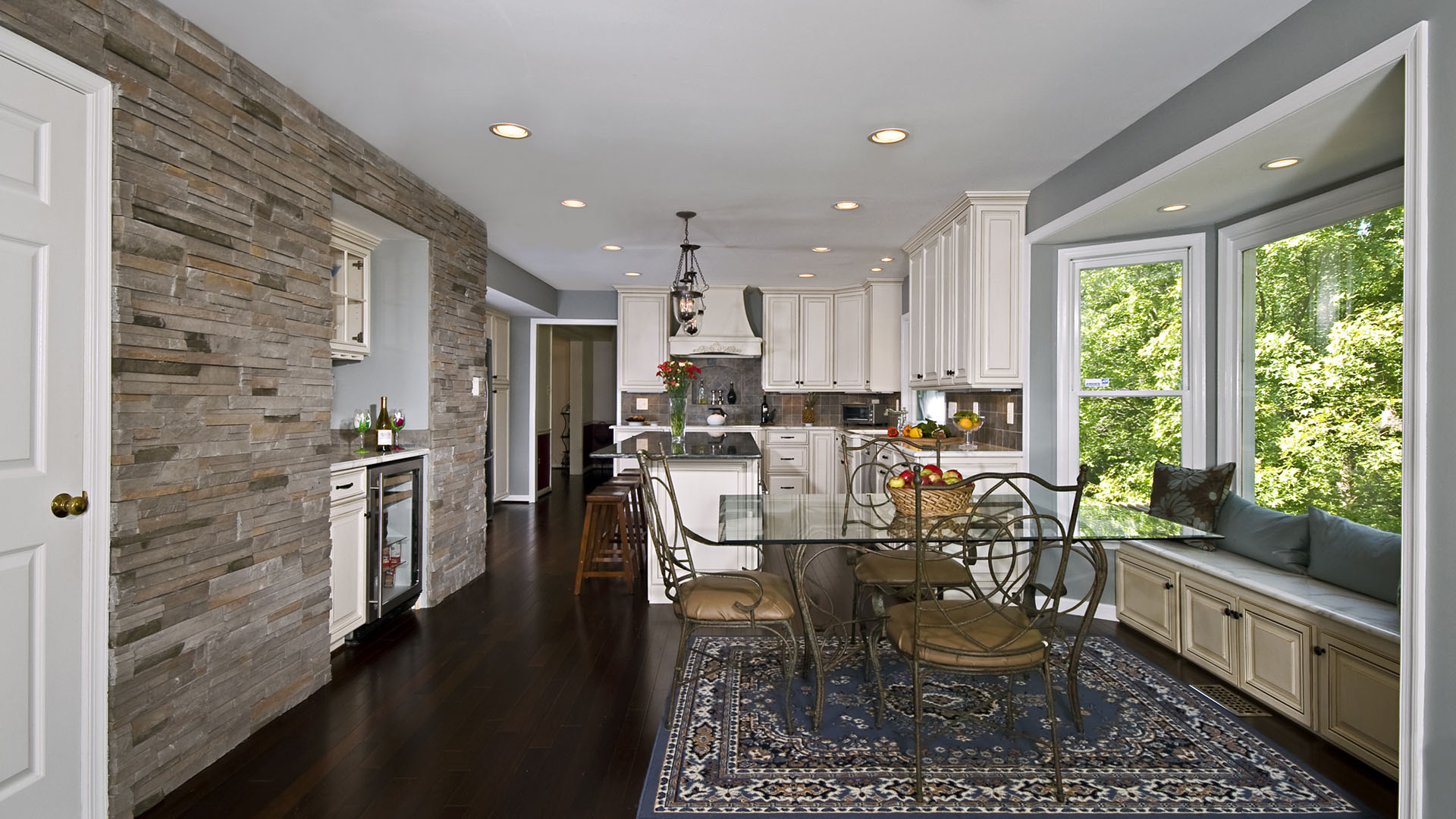 2012 NARI Capital CotY, Honorable Mention Award Winner, Residential Kitchen $50,000 to $100,000