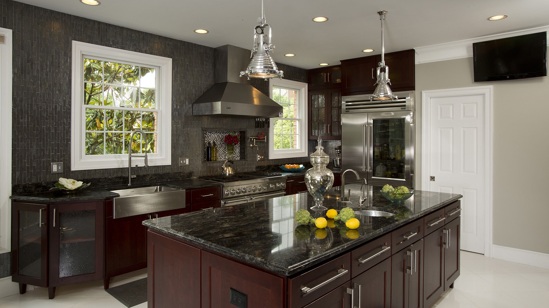 NARI Capital CotY, Honorable Mention Award Winner, Residential Kitchen $50,000 to $100,000
