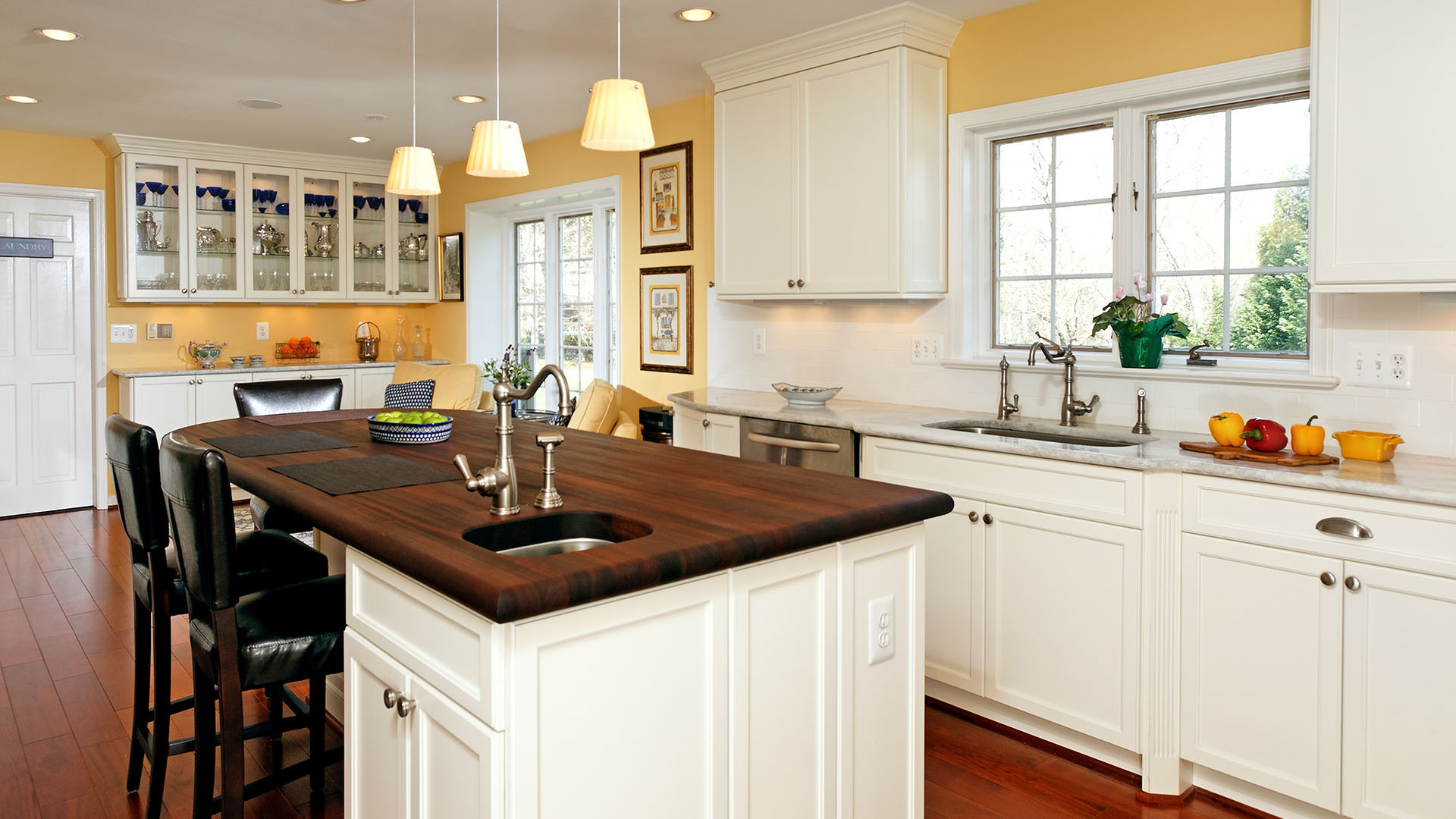 2012 NARI Capital CotY, Finalist Award Winner, Residential Kitchen $50,000 to $100,000