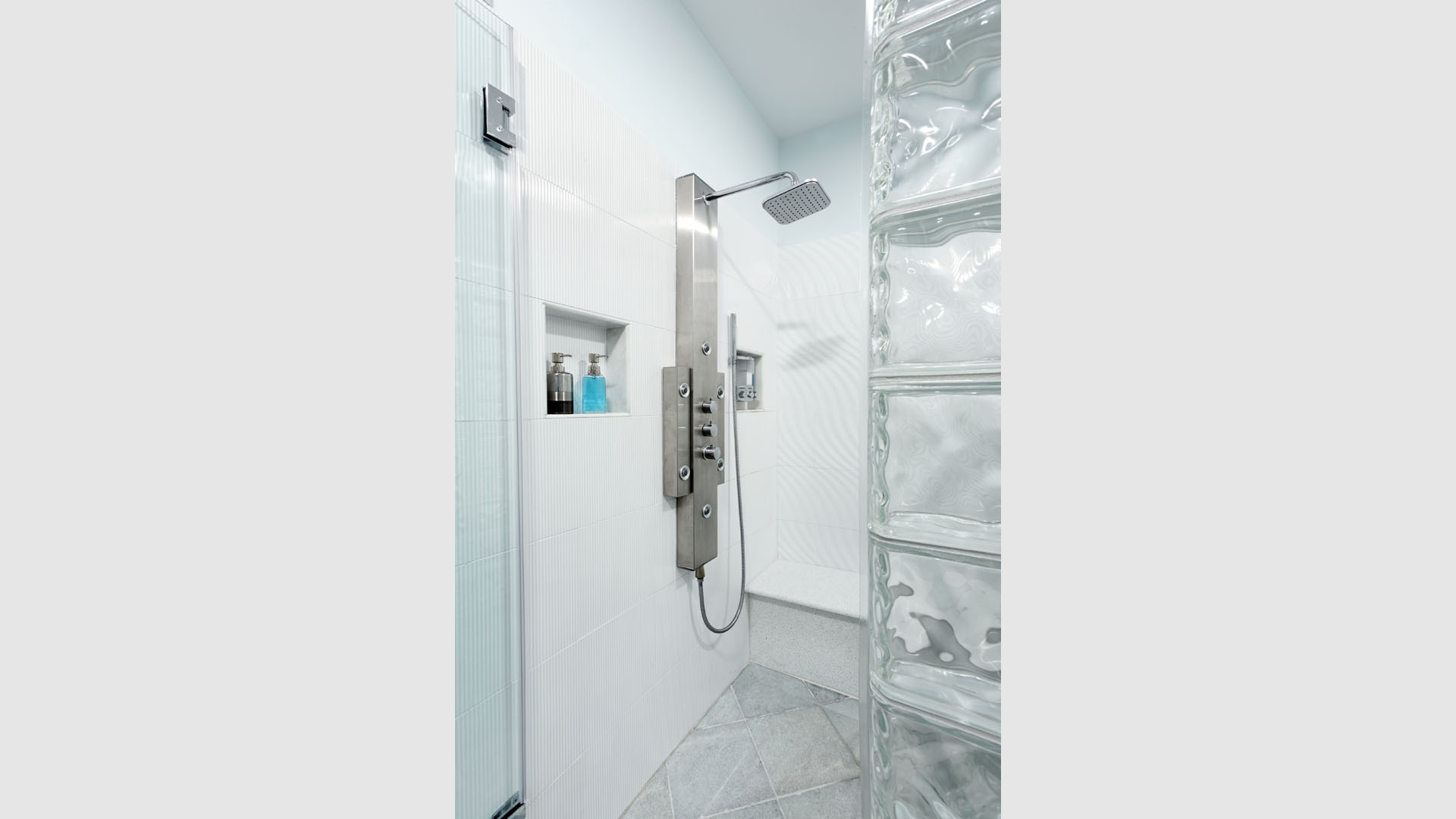 2012 NARI Capital CotY, Merit Award Winner, Residential Bath $30,000 to $60,000