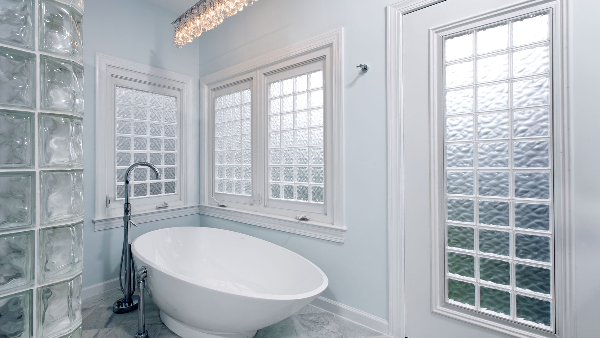 2012 NARI Capital CotY, Merit Award Winner, Residential Bath $30,000 to $60,000