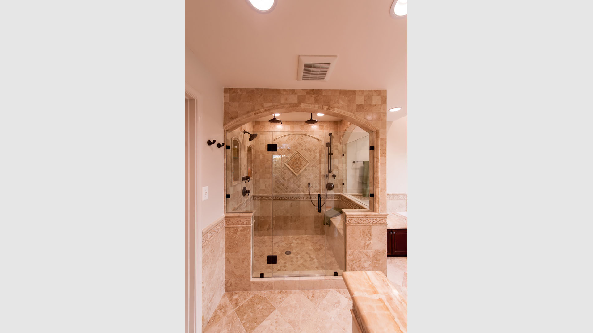 BATHROOM-408