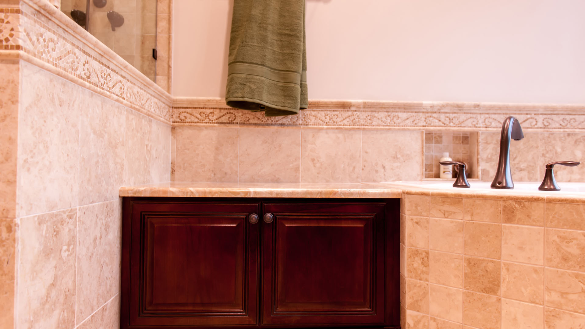 BATHROOM-408