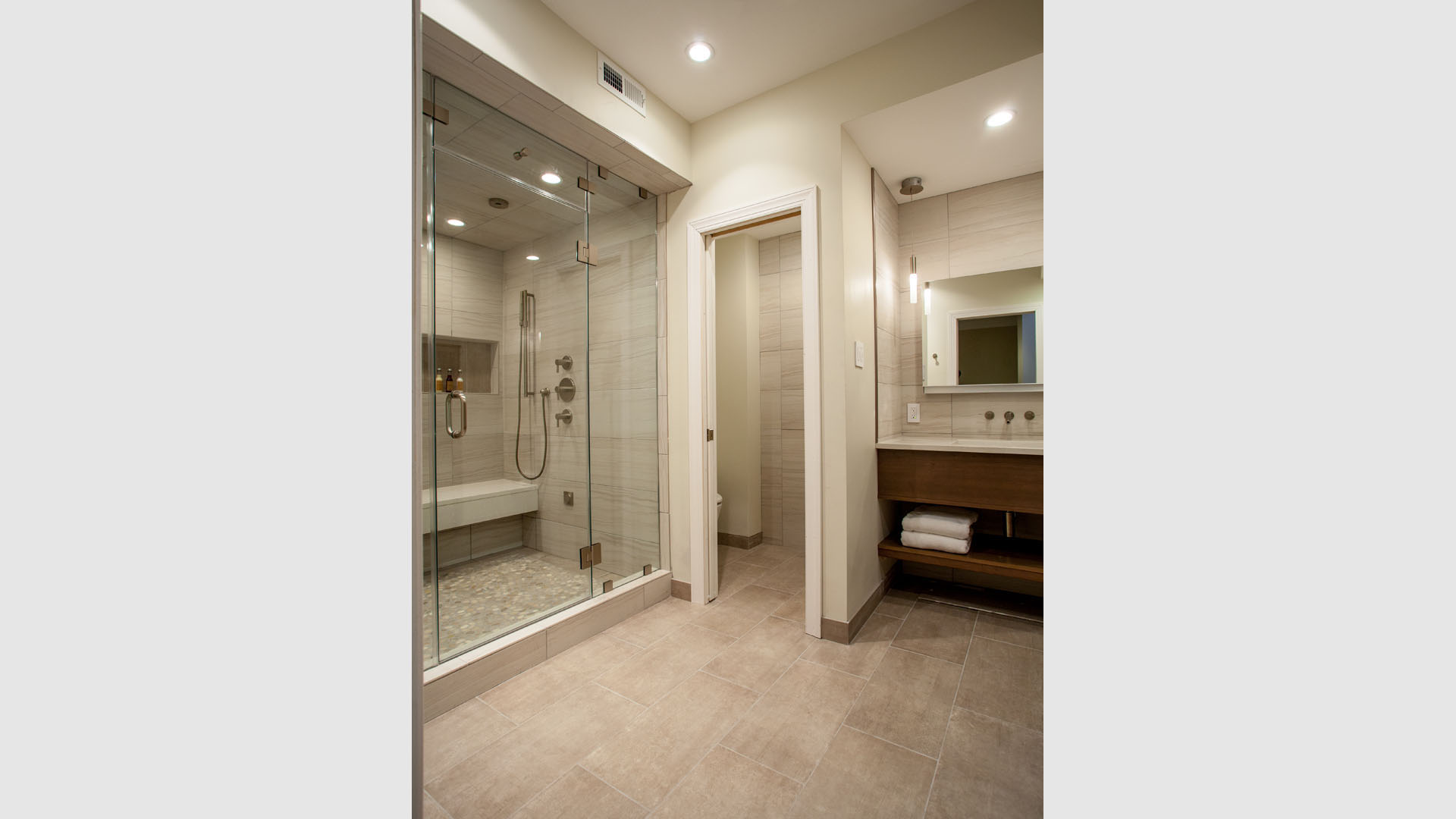 BATHROOM-409
