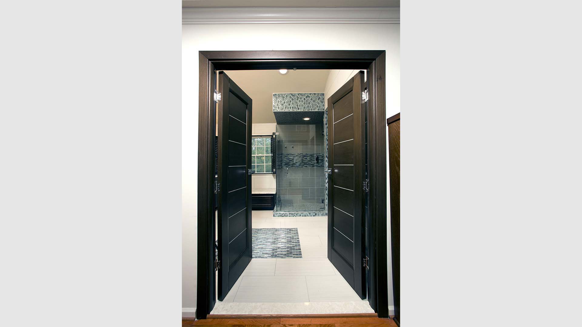 Tran ba doors 11