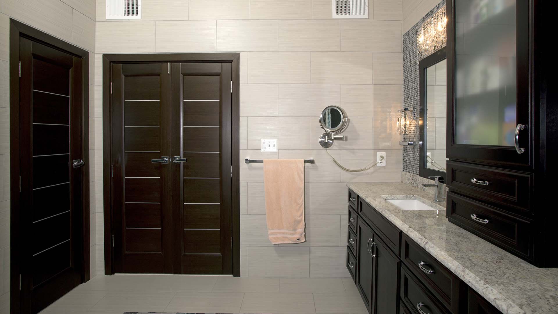 Tran ba sink doors 44