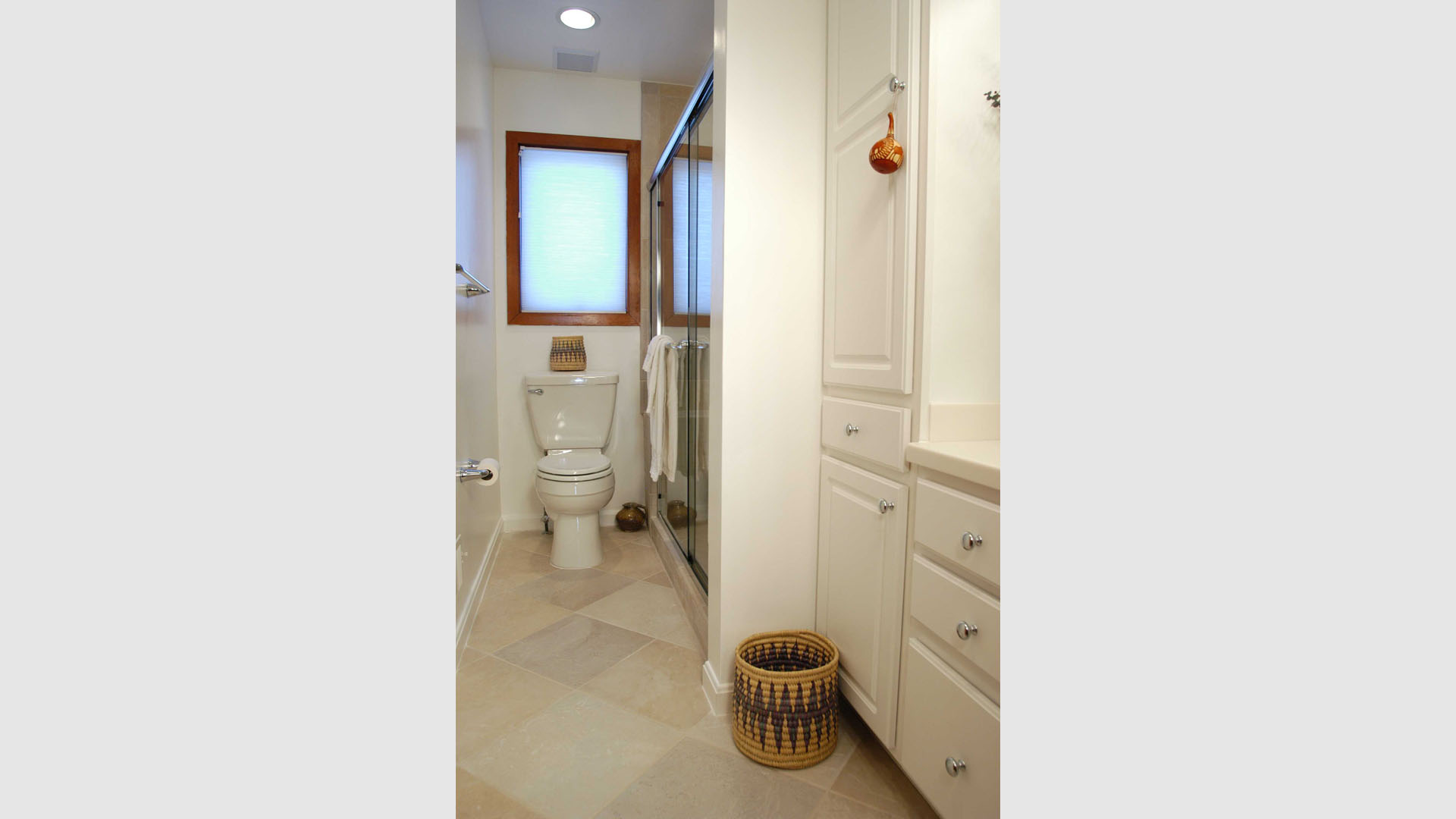 Bathroom 109 Gallery
