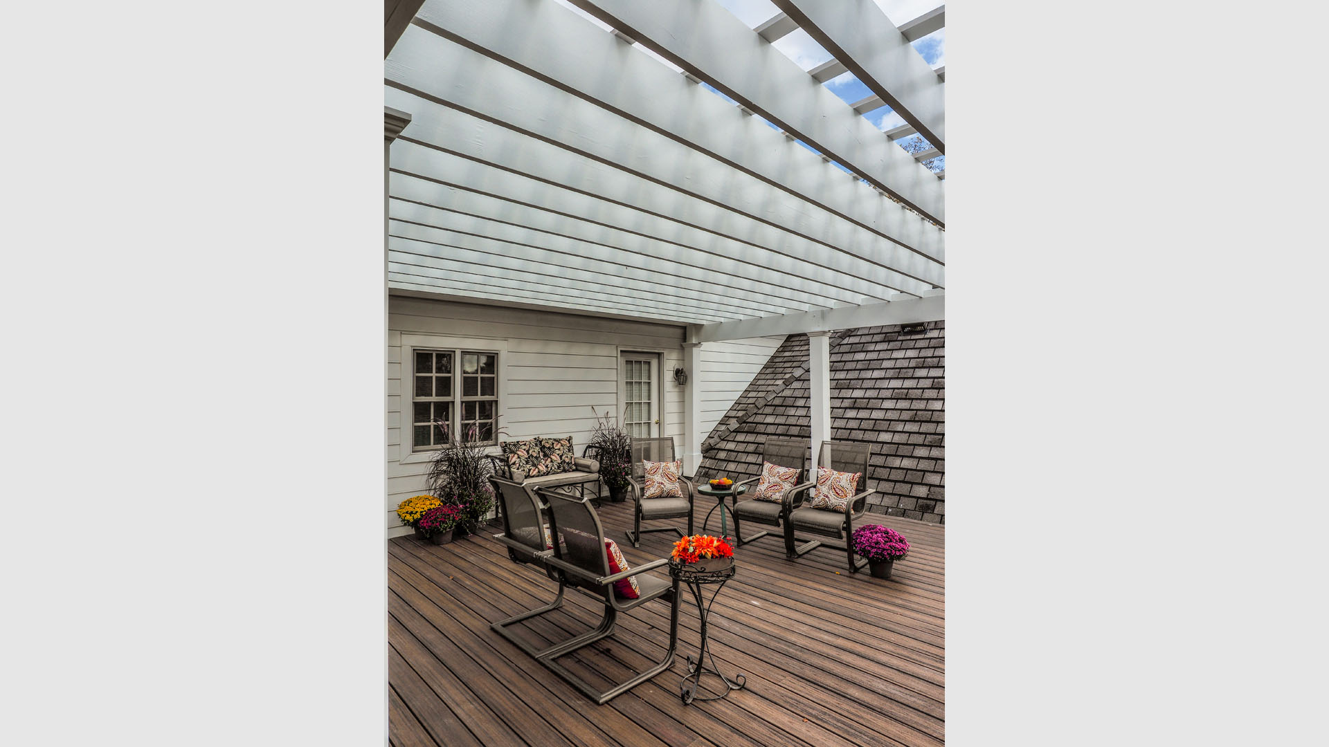 2014 NARI Capital CotY, Merit Award Winner, Residential Exterior $100,000 and Over