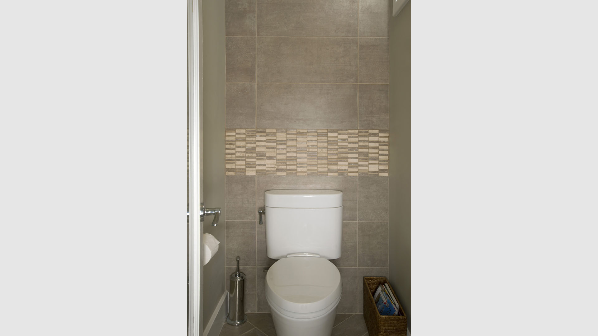 Rosen mba WC tile