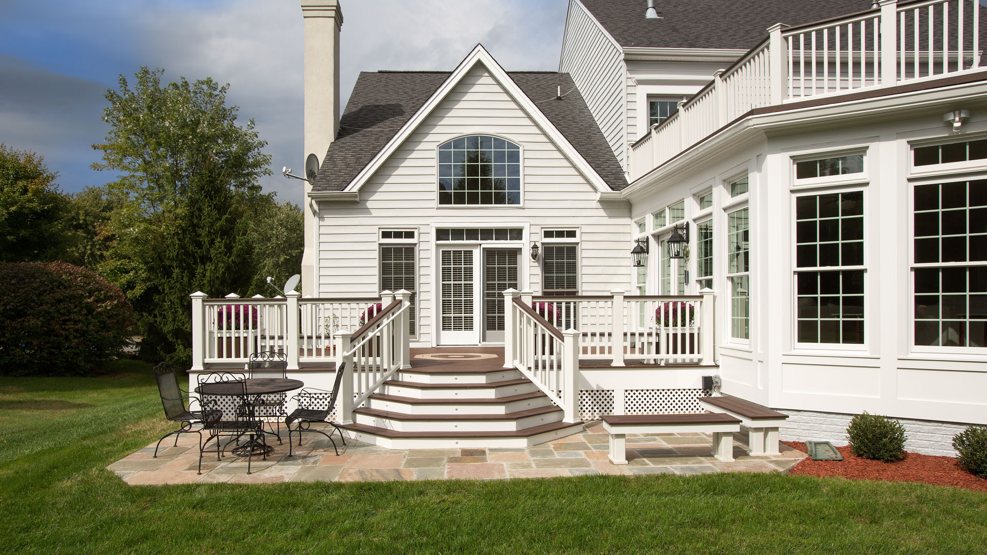 2016 National NARI CotY  Southeast Regional Award Winner, Residential Exterior $100,000 to $200,000