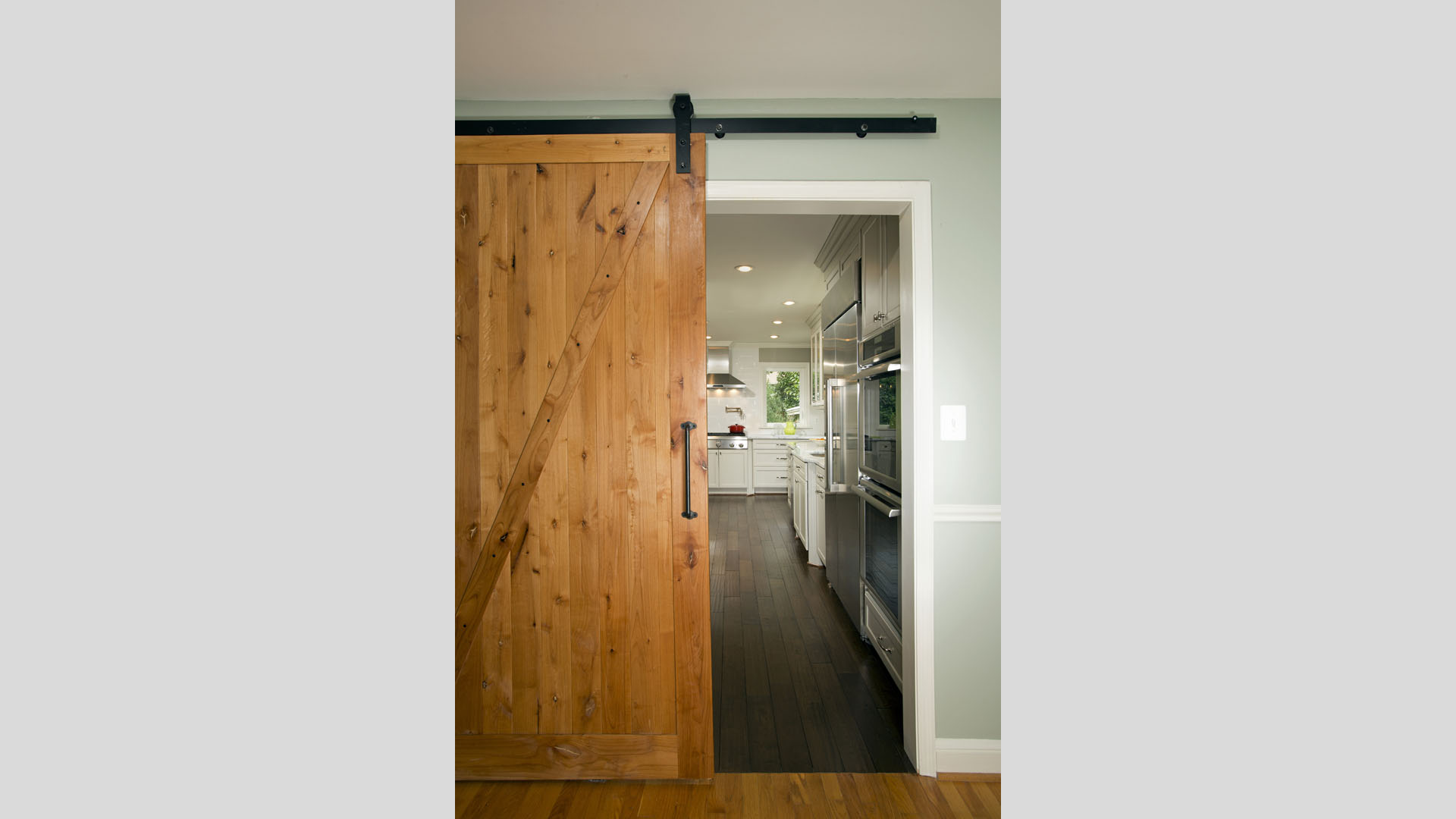 Carruth kit door close