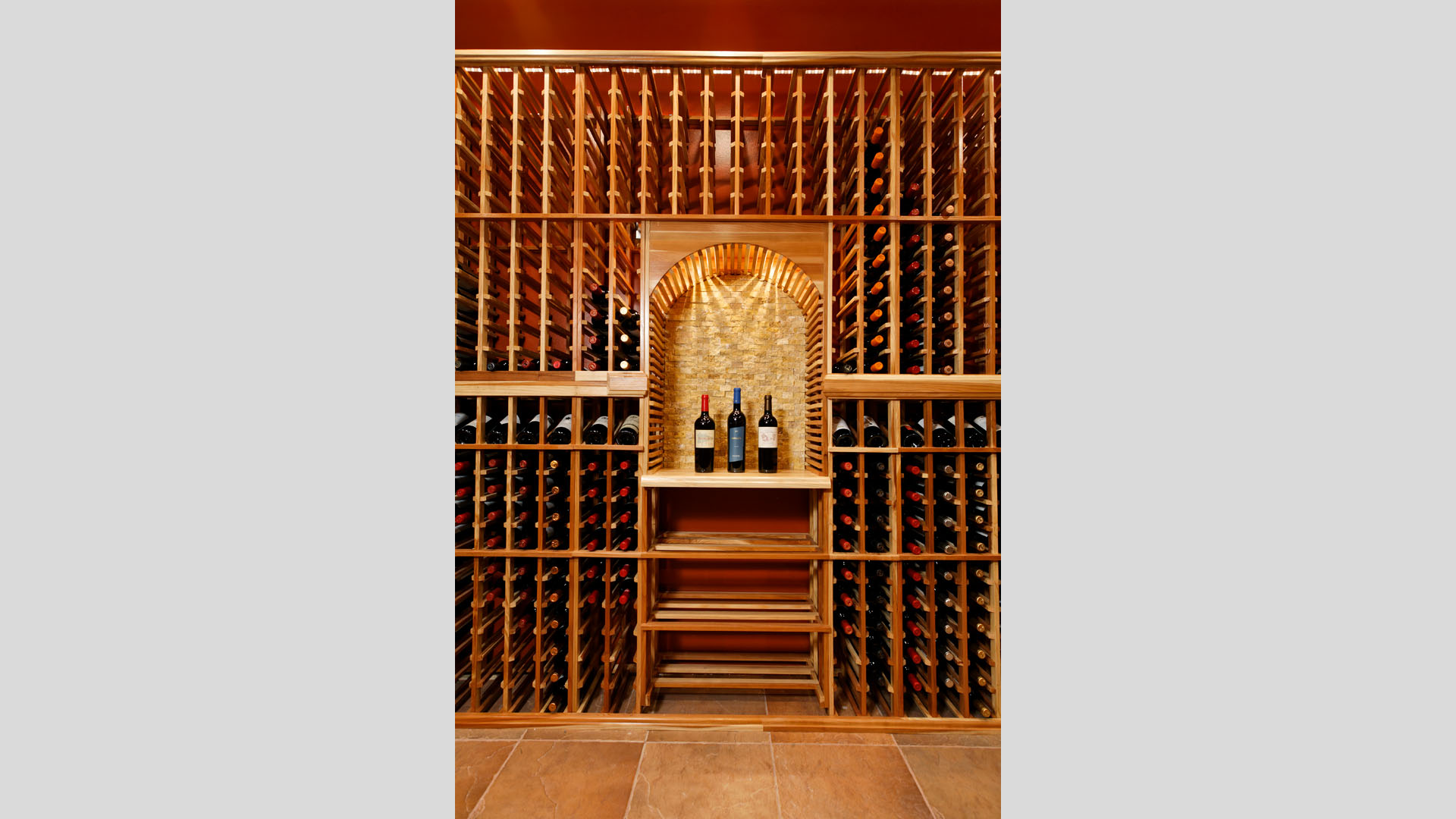 Collado wine shelf