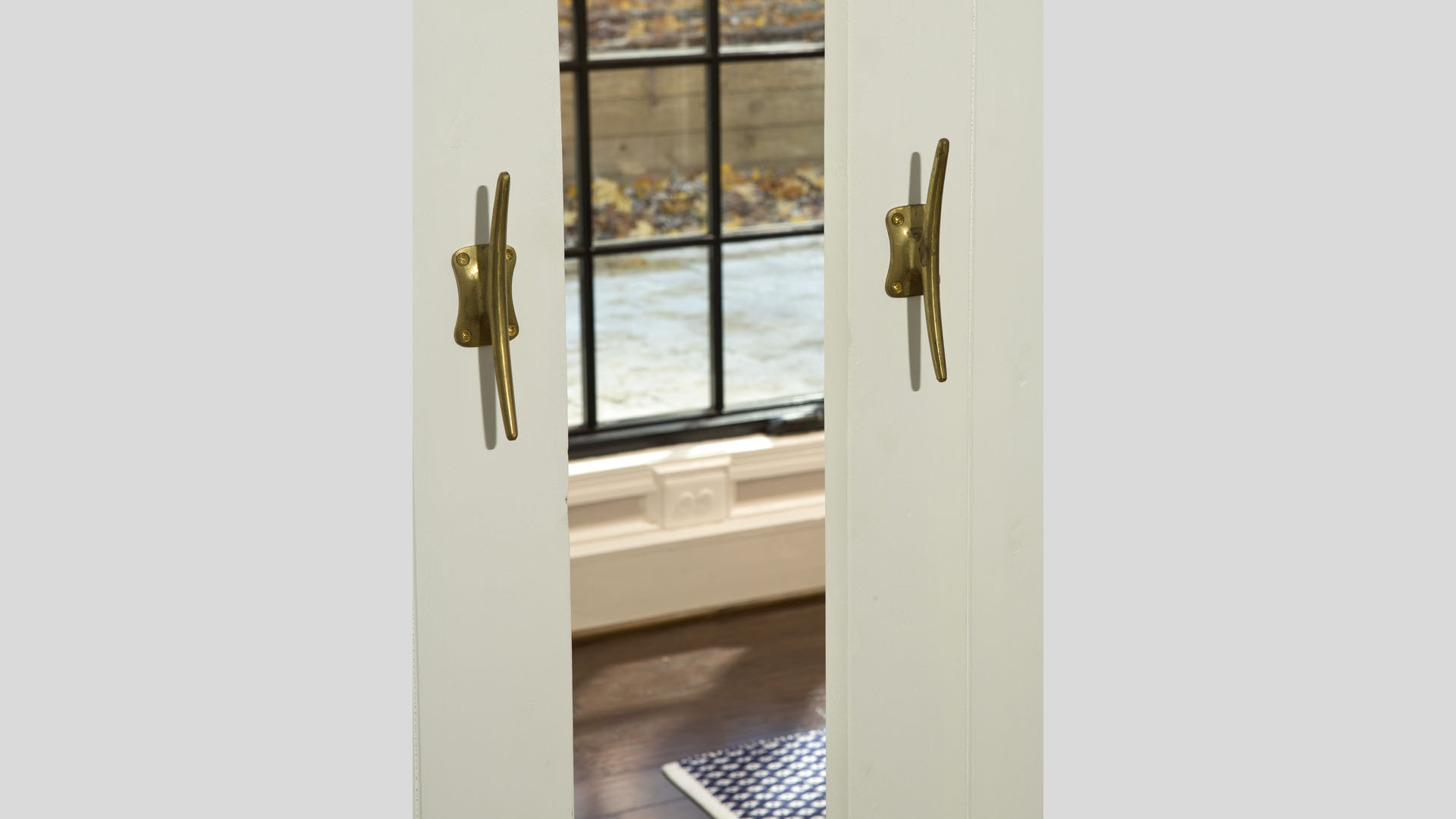 Vote door handles crop