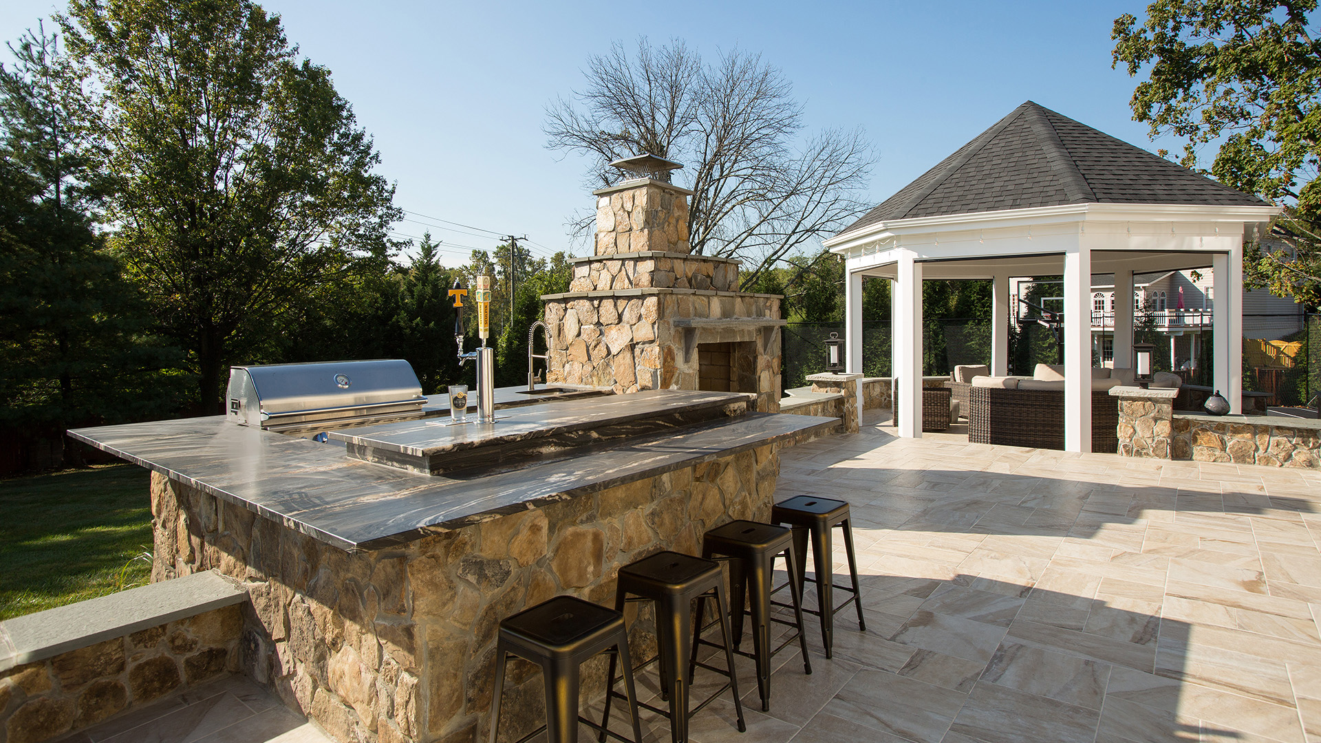 Char Bar Gazebo up