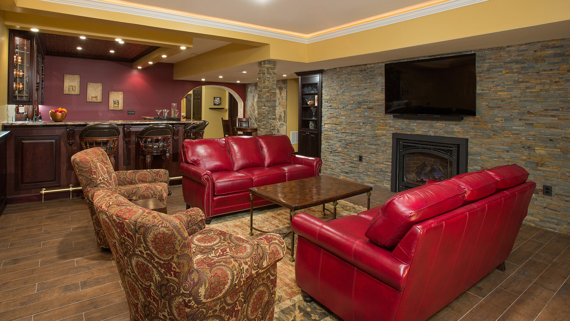 Gilstrap seating bar crop