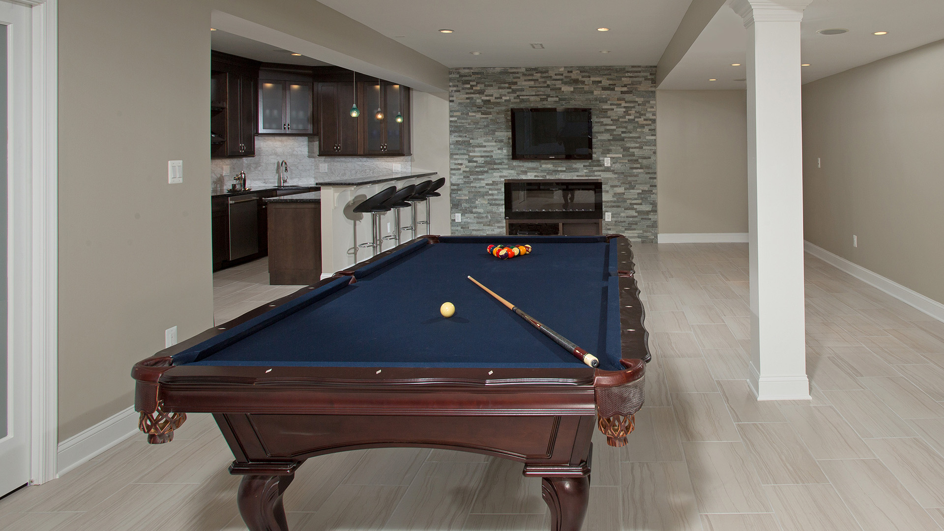 Wenzel Pool Bar crop