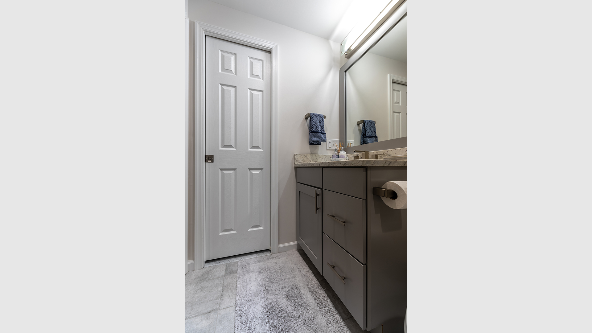 492A1558