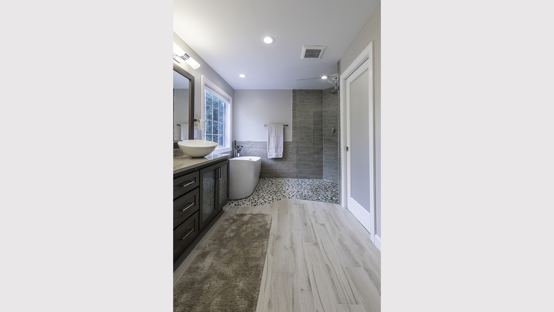 Bathroom – 2106