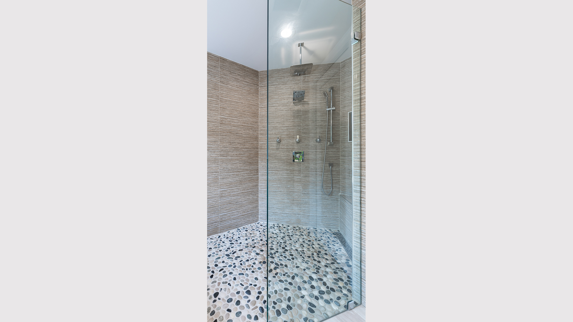 Bathroom – 2106
