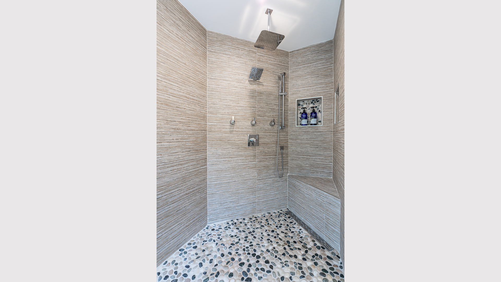 Bathroom – 2106