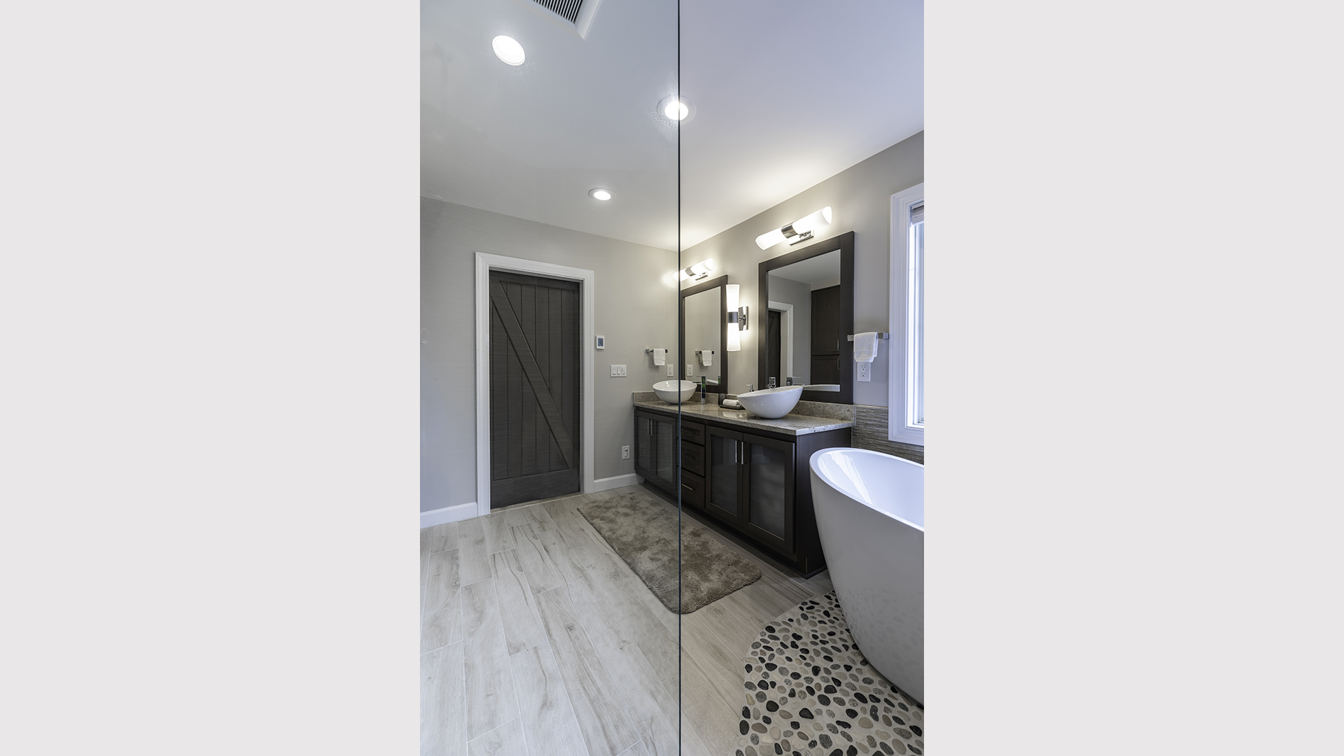 Bathroom – 2106