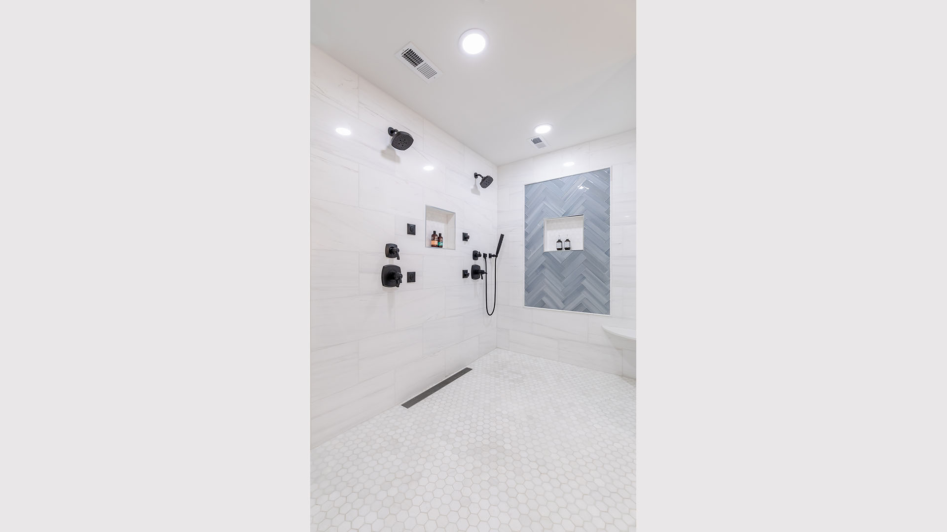 Bathroom – 2202