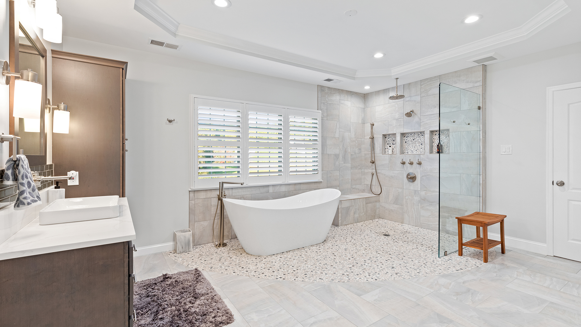 Bathroom – 2307