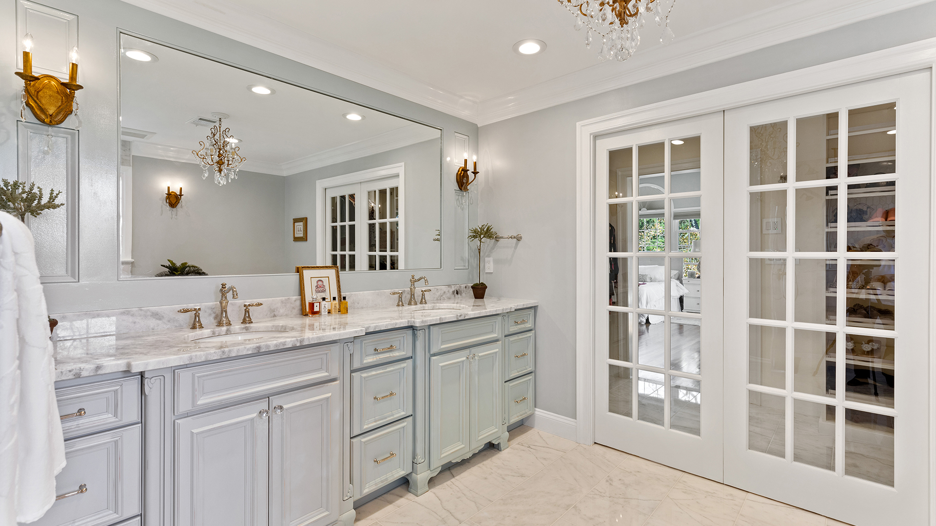 Bathroom - 2402-2