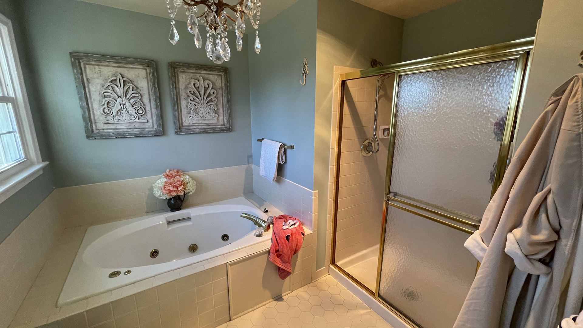 2024 PRO Remodeler of the year, Merit Award Bathroom under $50,000
