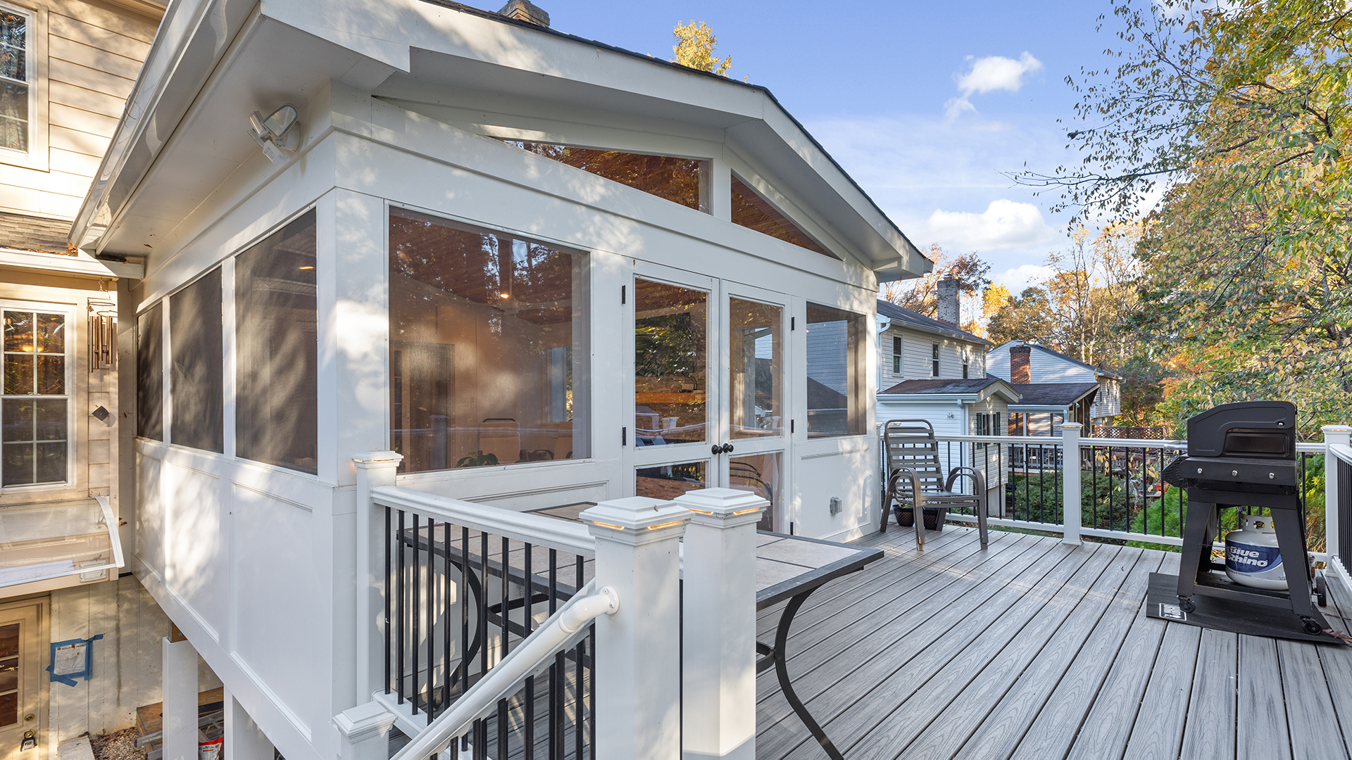 Outdoor Living - 2402-1