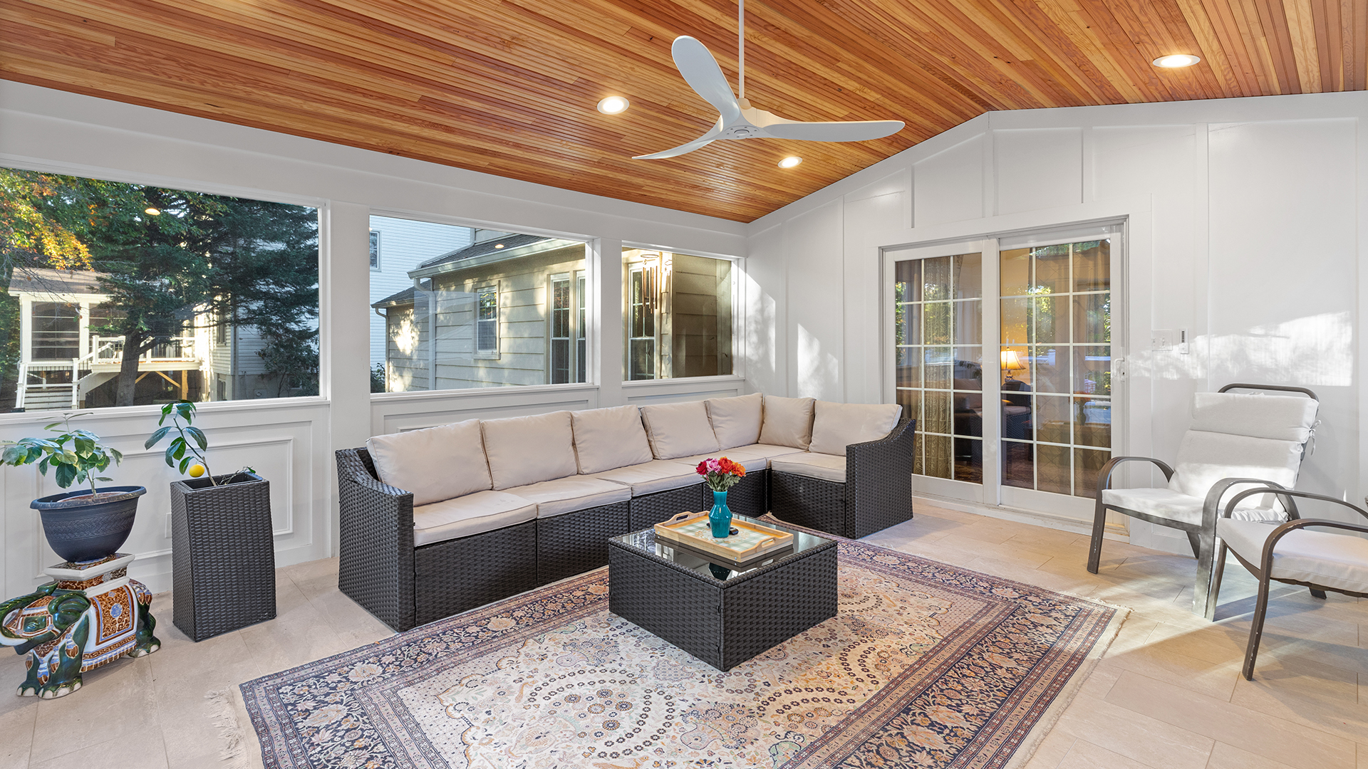 Outdoor Living - 2402-3