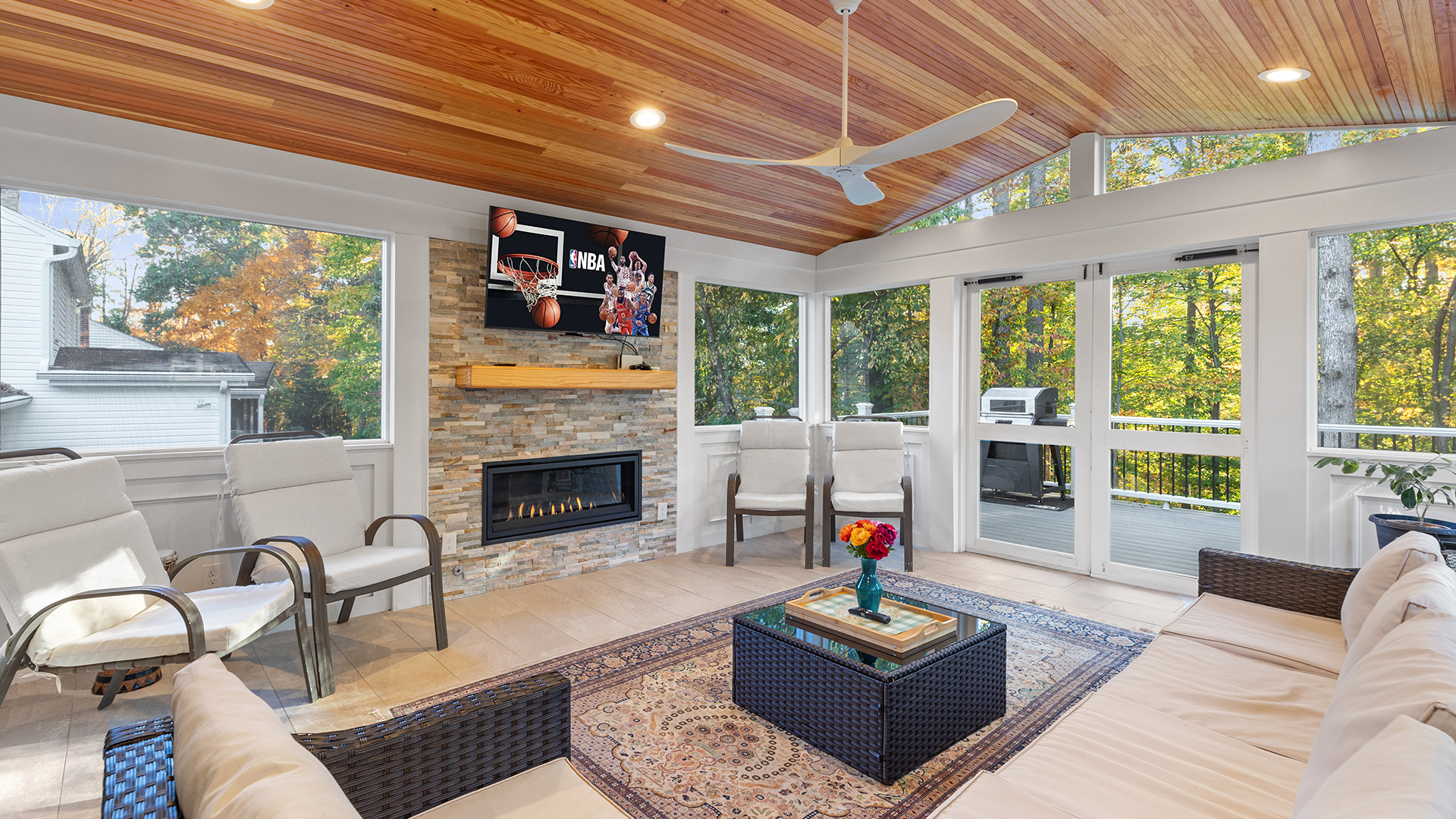 Outdoor Living - 2402-Featured